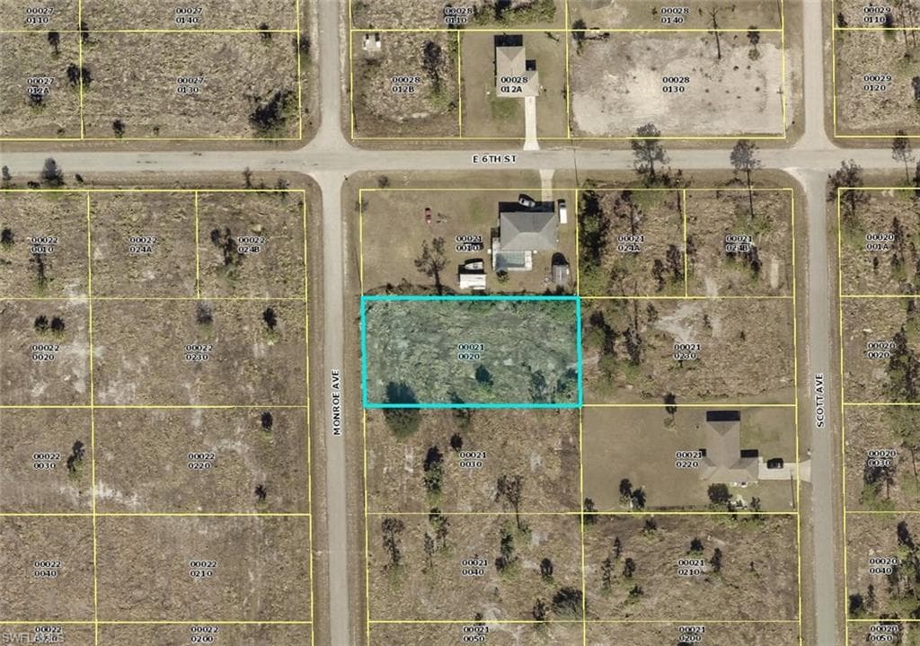 520 Monroe AVE LEHIGH ACRES, FL 33972