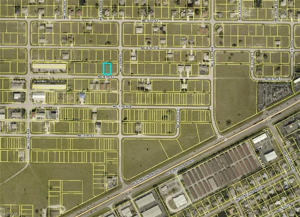 1041 NE 8th ST CAPE CORAL, FL 33909