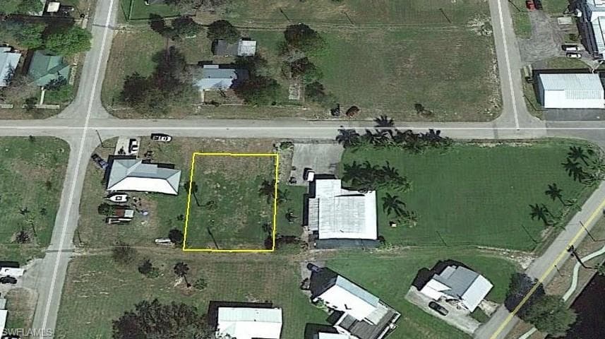 156 Avenue L MOORE HAVEN, FL 33471