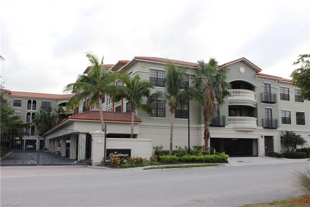8011 Via Monty Carlo Way WAY 2204 ESTERO, FL 33928