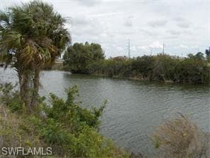 28 NW 20th ST CAPE CORAL, FL 33993