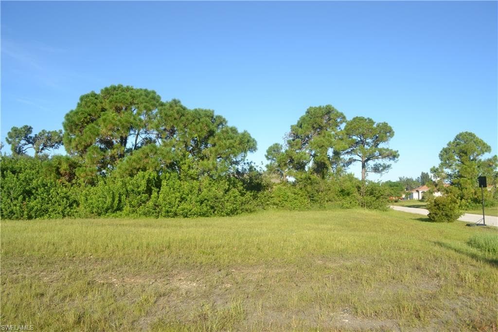 2700 NW 4th TER CAPE CORAL, FL 33993