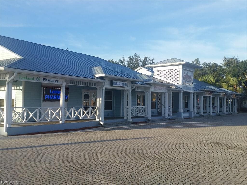 700 Leeland Heights BLVD W LEHIGH ACRES, FL 33936