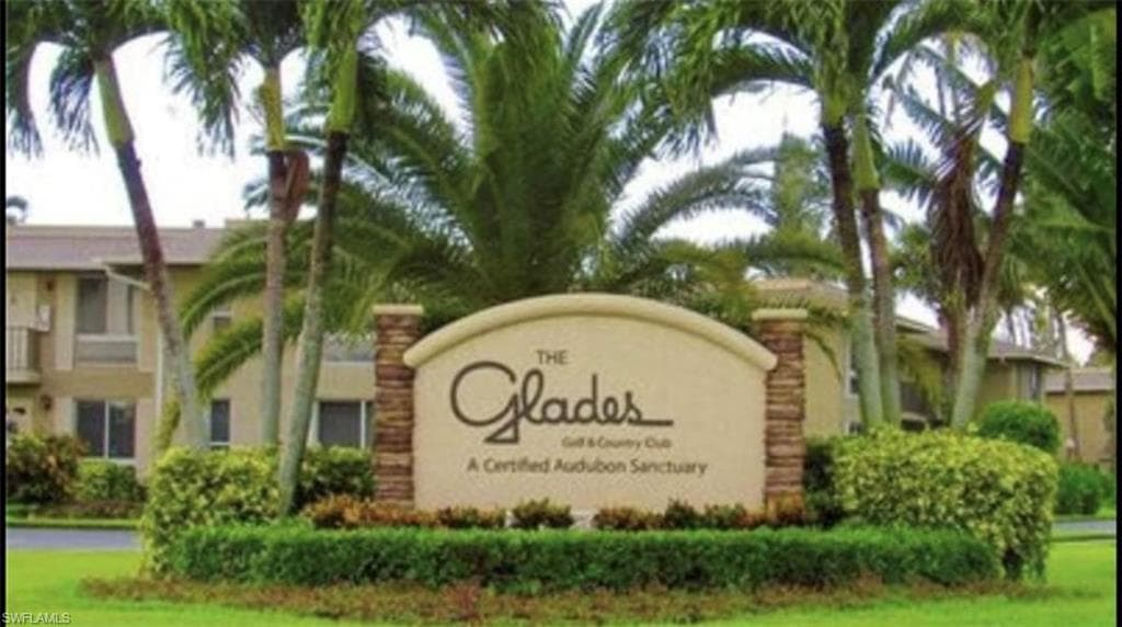 255 Palm DR 255-1 NAPLES, FL 34112
