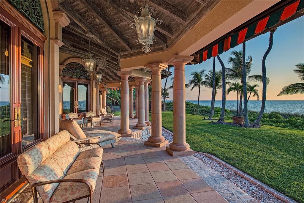 2050 Gordon DR NAPLES, FL 34102