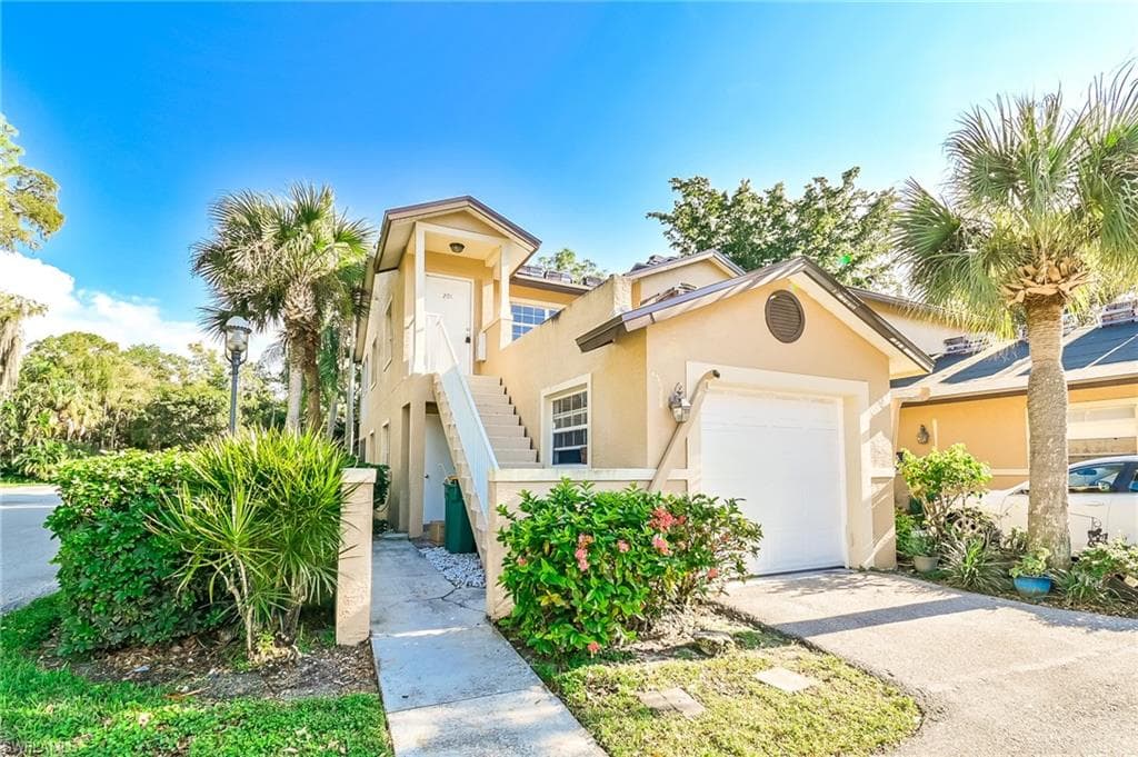 9570 Crescent Garden DR A-201 NAPLES, FL 34109