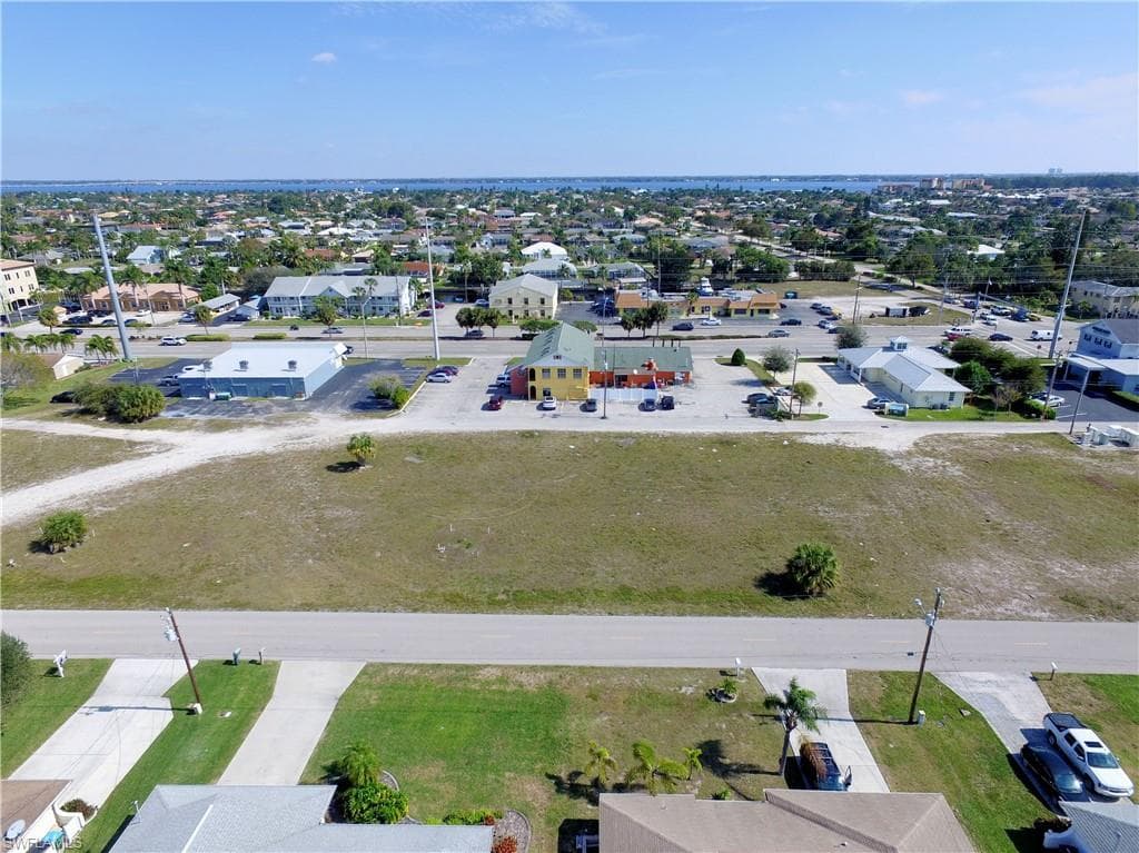 3727,3731,3735,3801 SE 15th PL CAPE CORAL, FL 33904