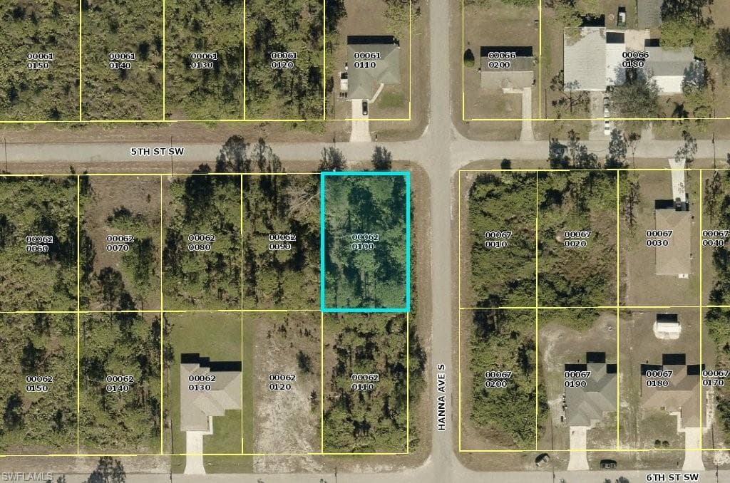 2801 5th ST SW LEHIGH ACRES, FL 33976