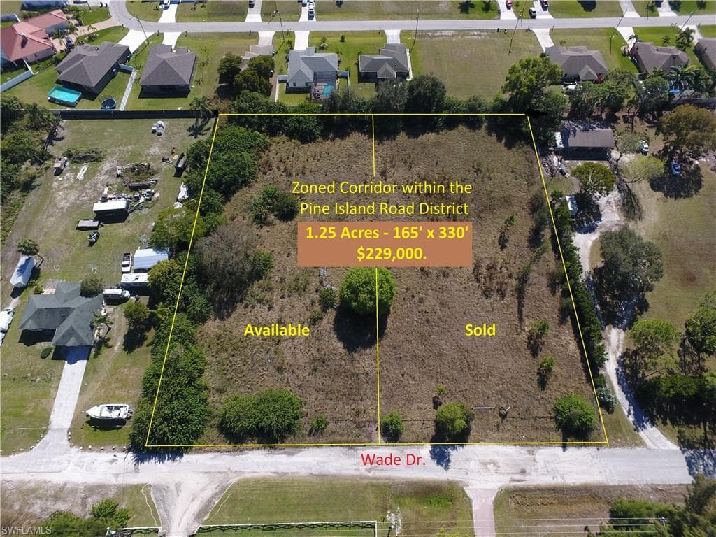 1812 Wade DR CAPE CORAL, FL 33991