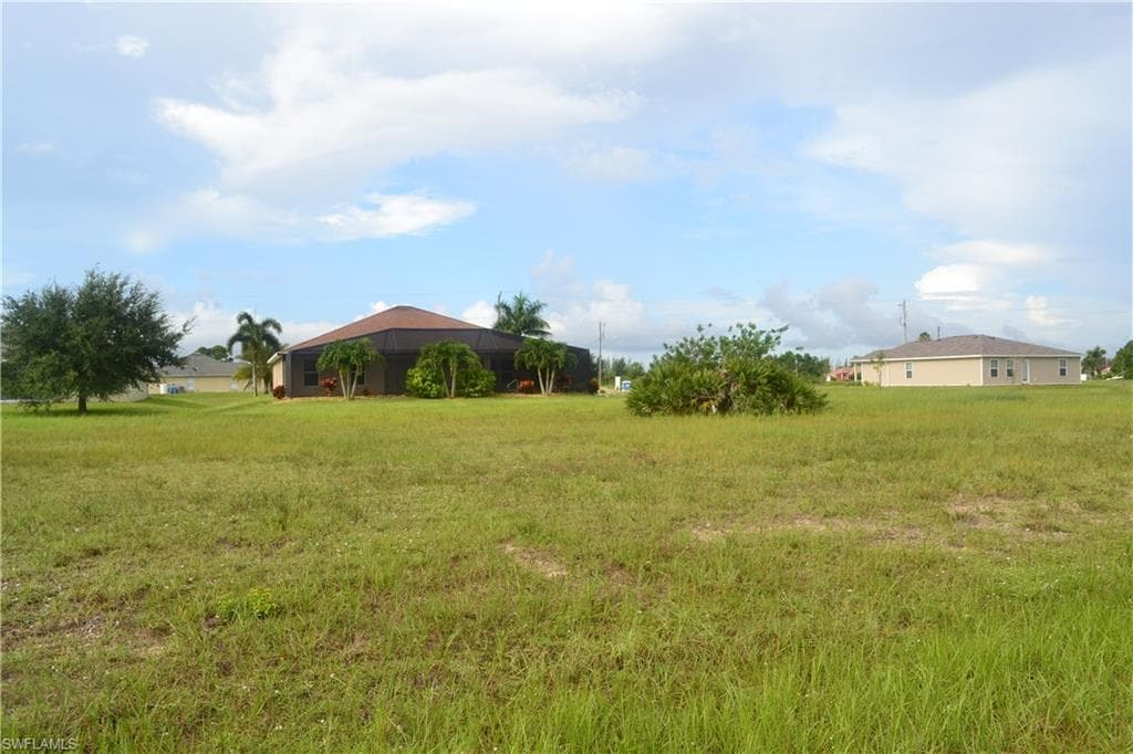 1620 NW 23rd TER CAPE CORAL, FL 33993