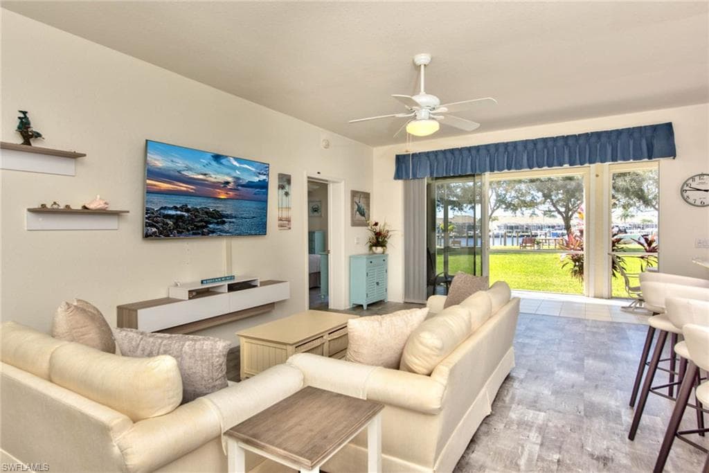 285 Cays DR 2302 NAPLES, FL 34114