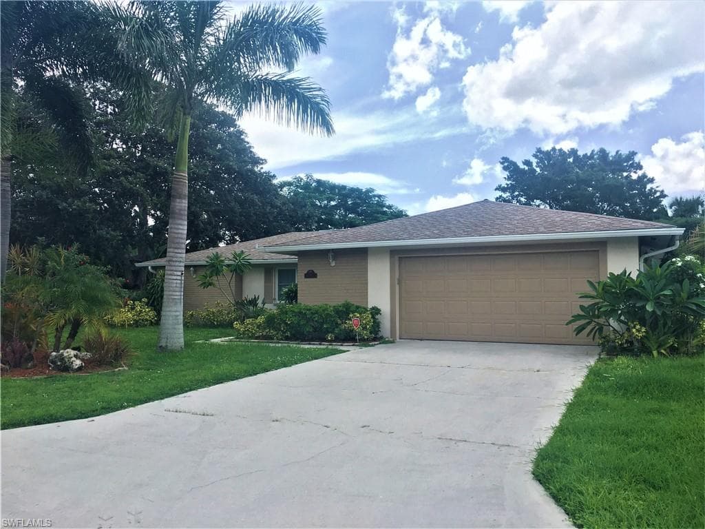 5227 Selby DR FORT MYERS, FL 33919