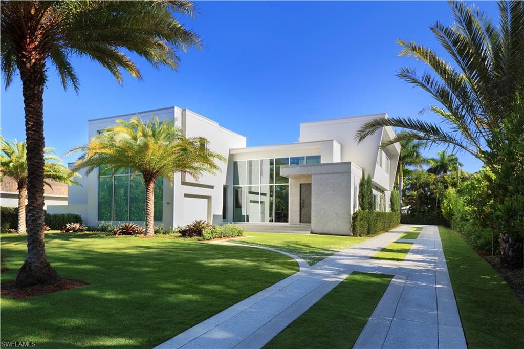 387 Bow Line DR NAPLES, FL 34103