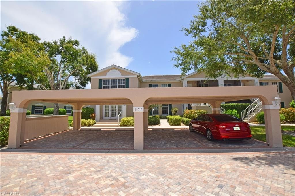 850 Tanbark DR 201 NAPLES, FL 34108