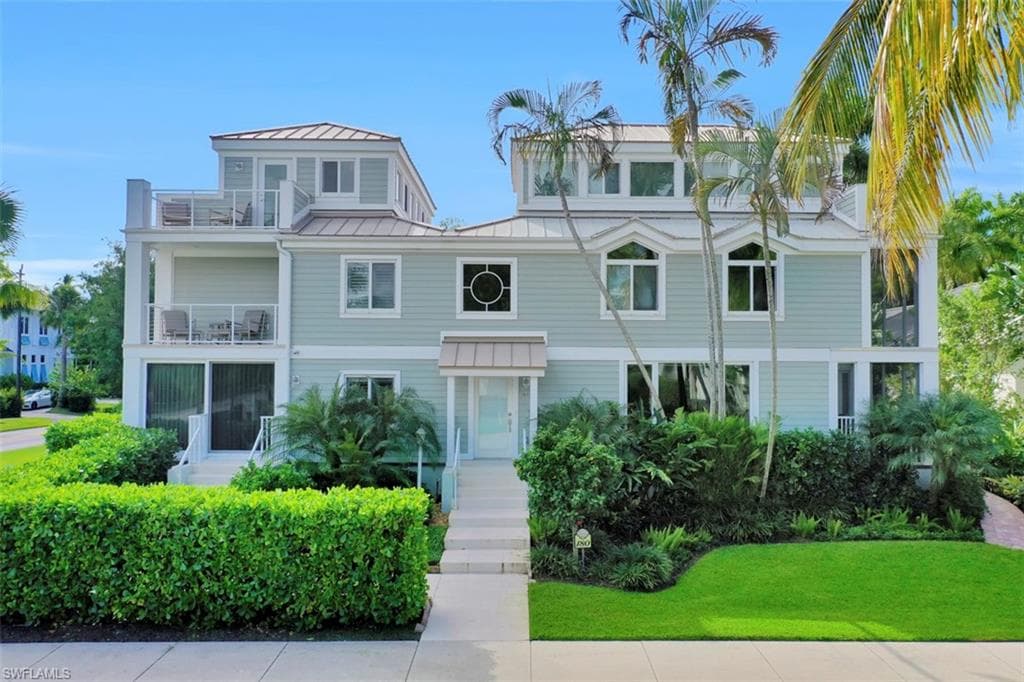 180 6th AVE S 3 NAPLES, FL 34102