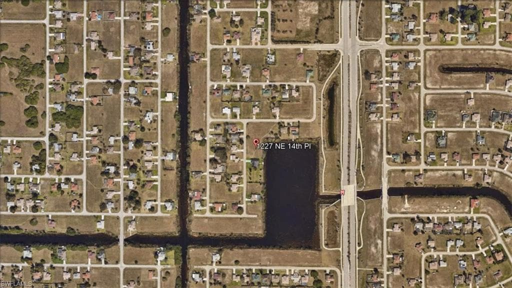1227 NE 14th PL CAPE CORAL, FL 33909