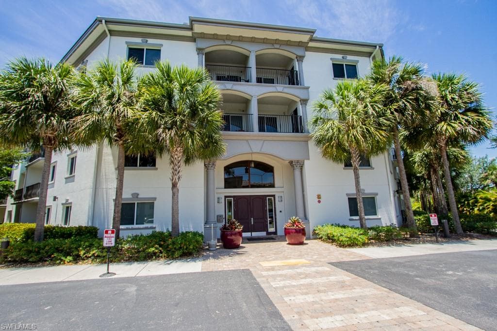 1100 Pine Ridge RD B306 NAPLES, FL 34103