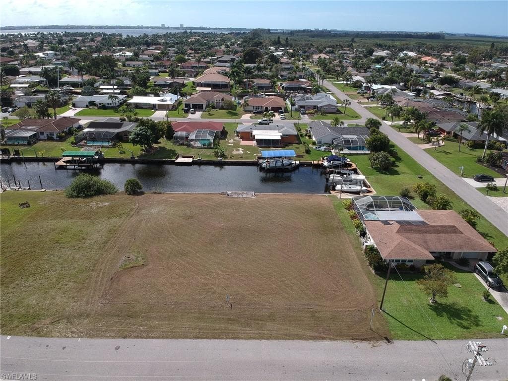 164 SW 52nd TER CAPE CORAL, FL 33914