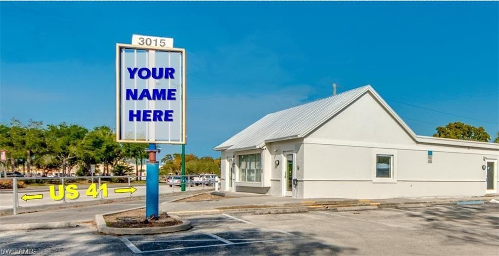3015 Tamiami TRL E NAPLES, FL 34112