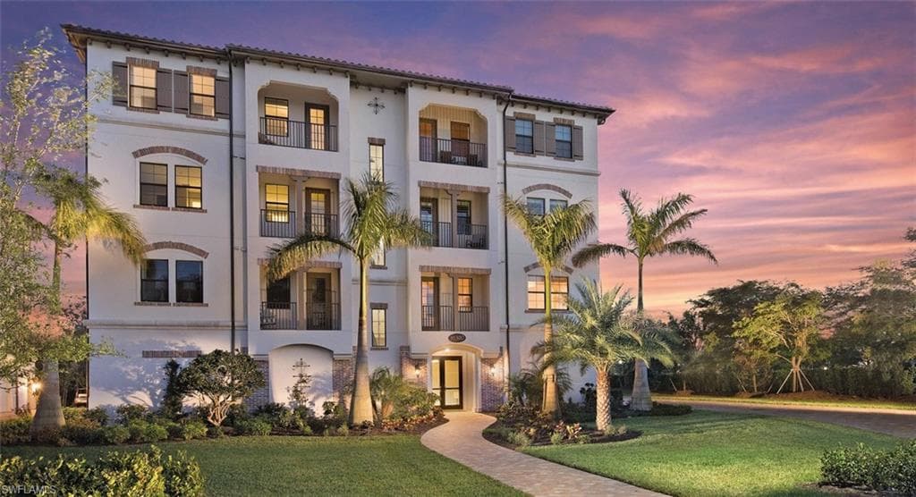 16364 Viansa WAY 7-302 NAPLES, FL 34110