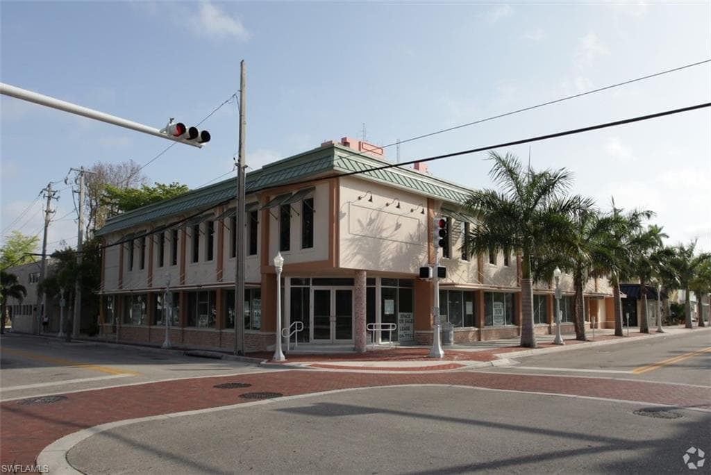 2401 1ST ST 250 FORT MYERS, FL 33901