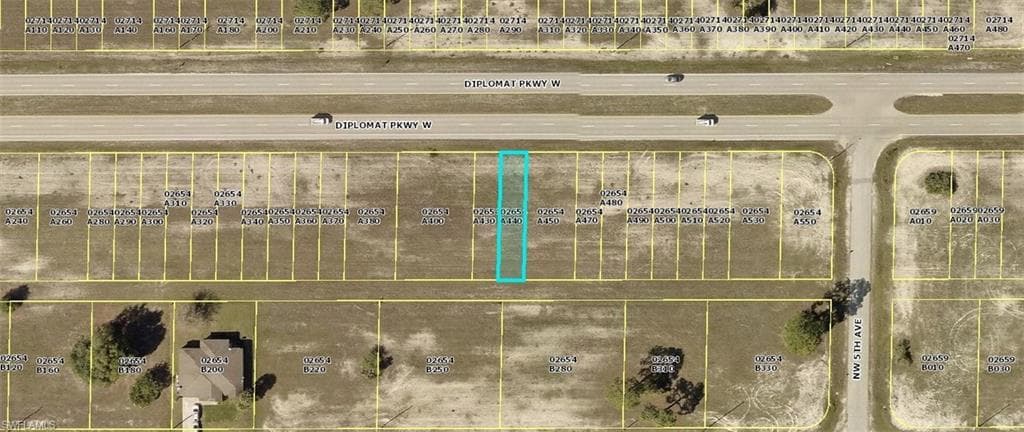548 Diplomat PKY W CAPE CORAL, FL 33993