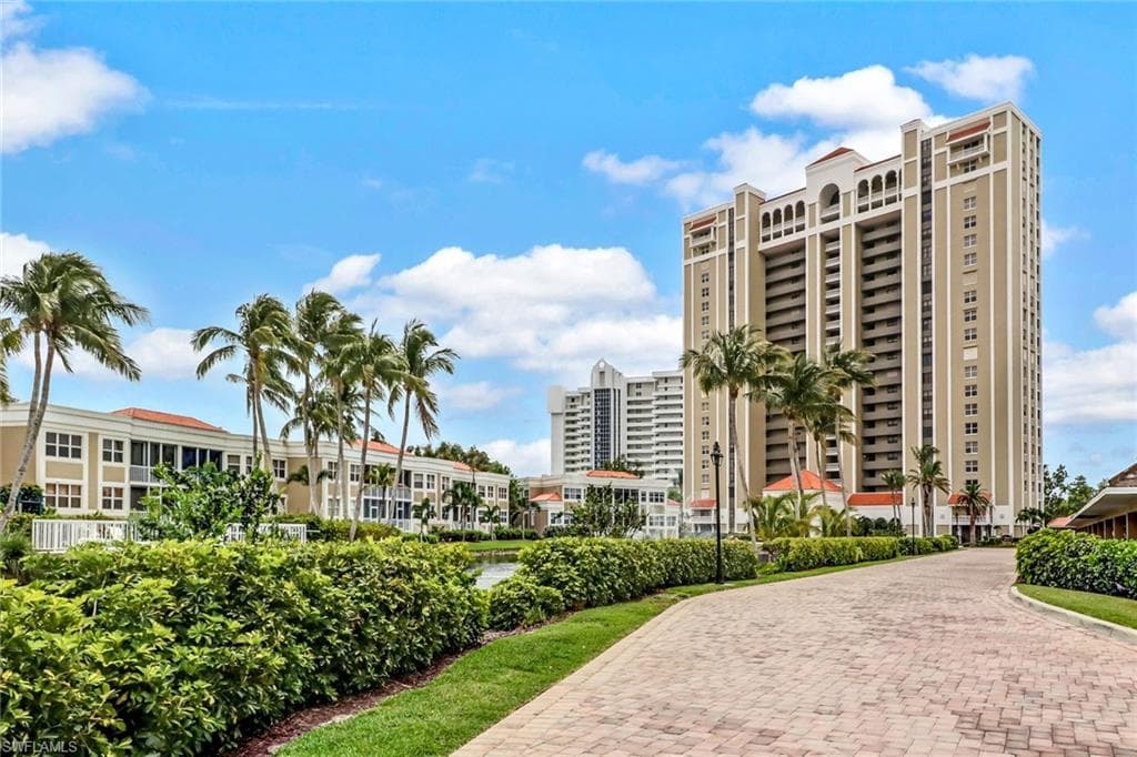 6573 Marissa LOOP 105 NAPLES, FL 34108