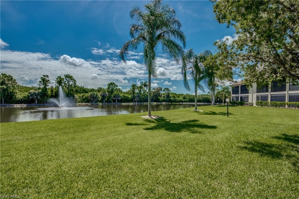 5715 Foxlake DR 8 NORTH FORT MYERS, FL 33917