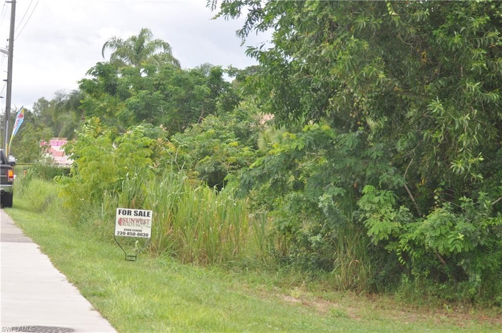 4809 Lee BLVD LEHIGH ACRES, FL 33971