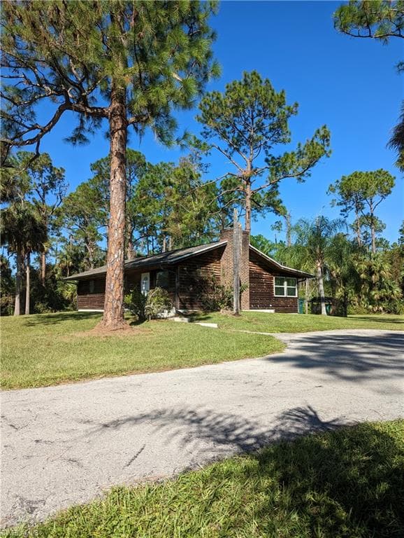 2045 Jung BLVD E NAPLES, FL 34120