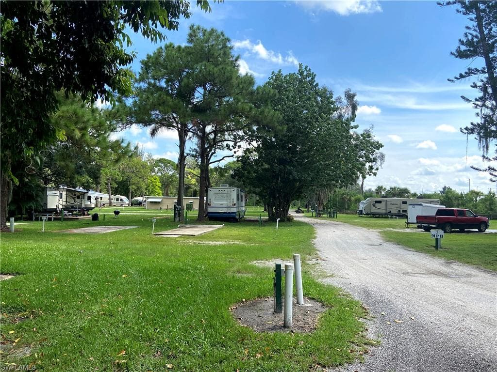 9071 Tamiami TRL VENICE, FL 34293
