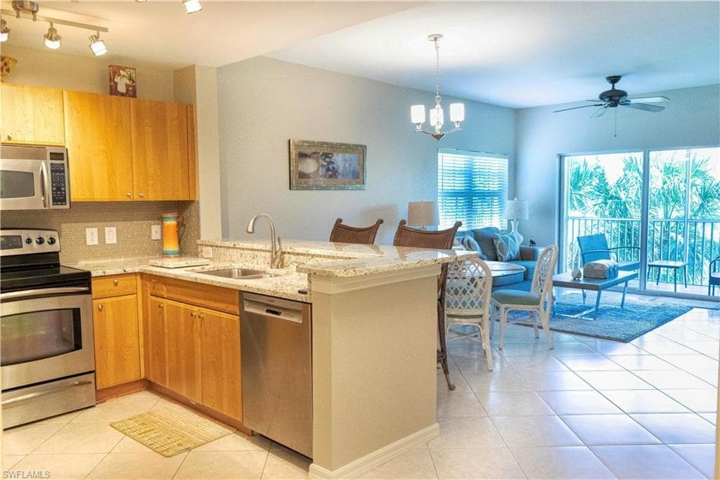 4530 Botanical Place CIR 302 NAPLES, FL 34112
