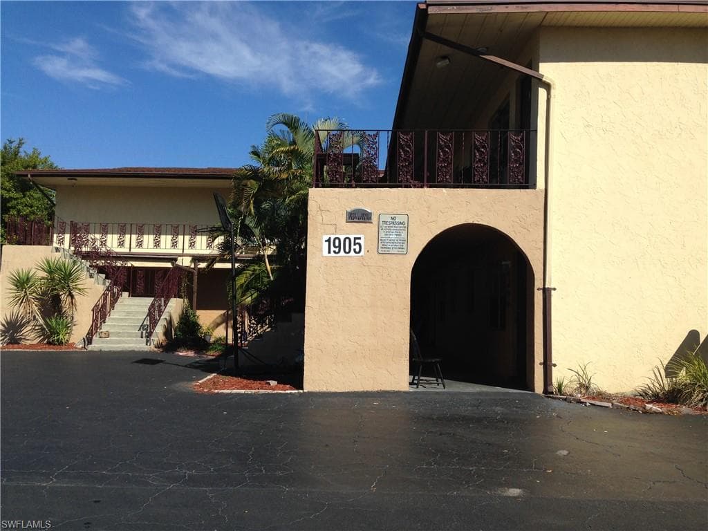 1905 Winkler AVE SW 2 FORT MYERS, FL 33901