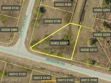 3327 Meadow RD LEHIGH ACRES, FL 33974