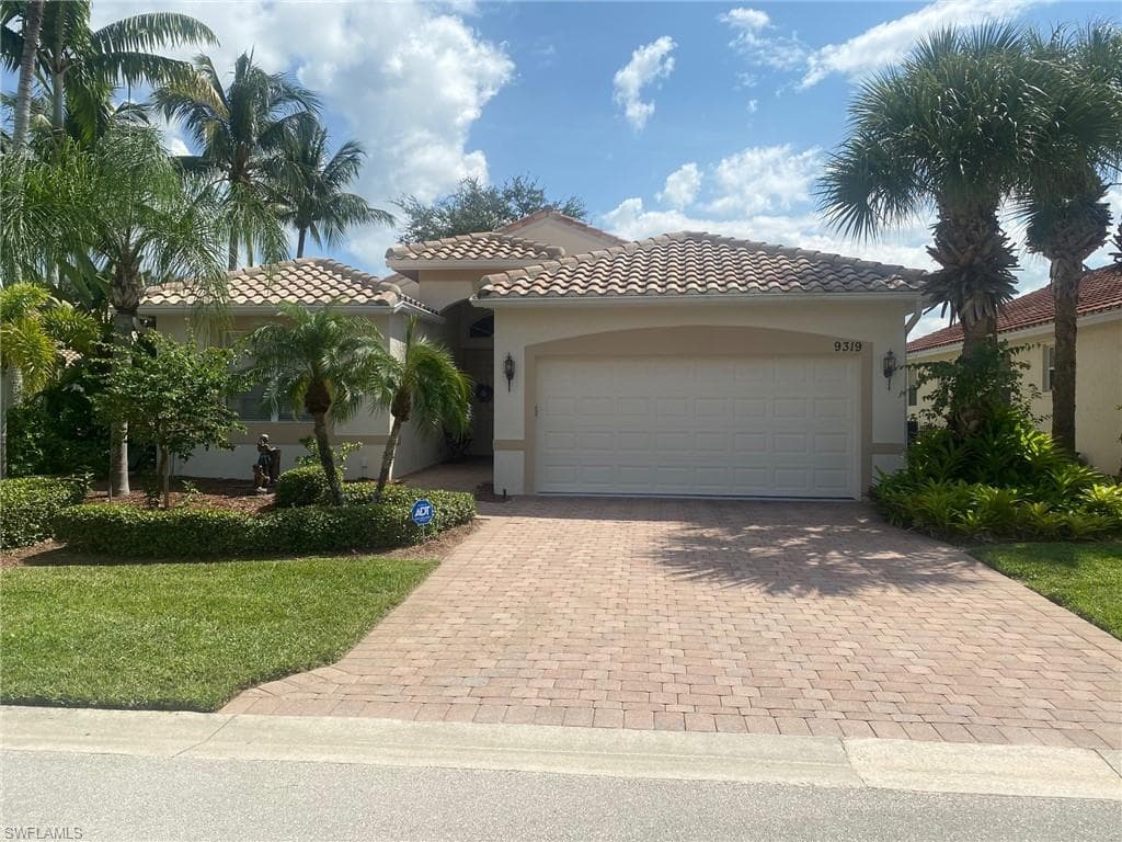 9319 Springview LOOP ESTERO, FL 33928