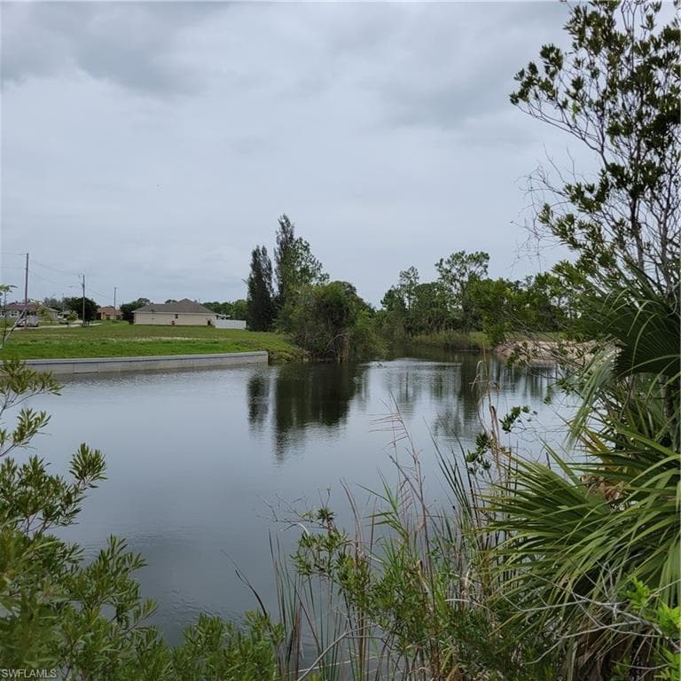 1517 NE 32nd LN CAPE CORAL, FL 33909