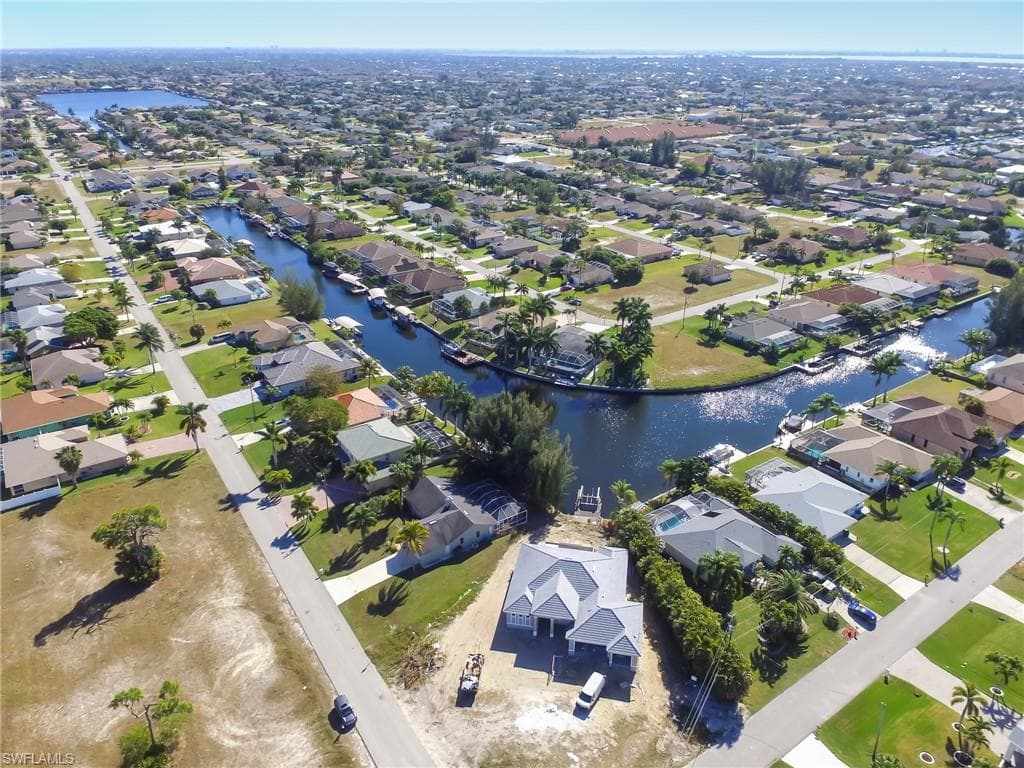 4305 SW 18th PL CAPE CORAL, FL 33914