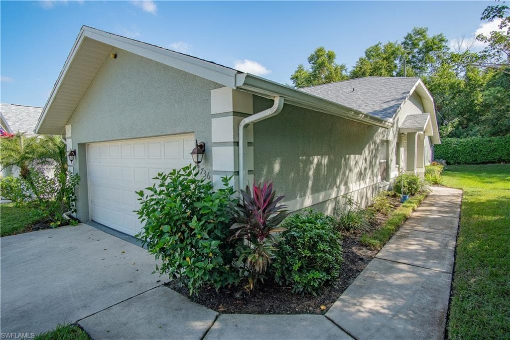 1736 Royal CIR 1002 NAPLES, FL 34112