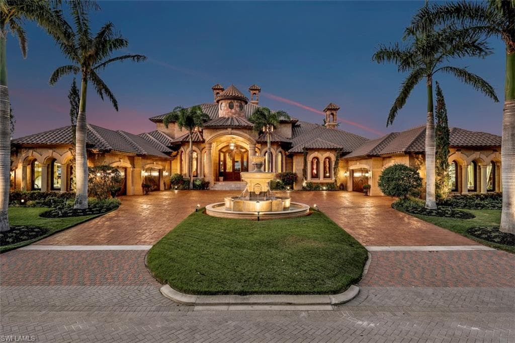 6411 Highcroft DR NAPLES, FL 34119
