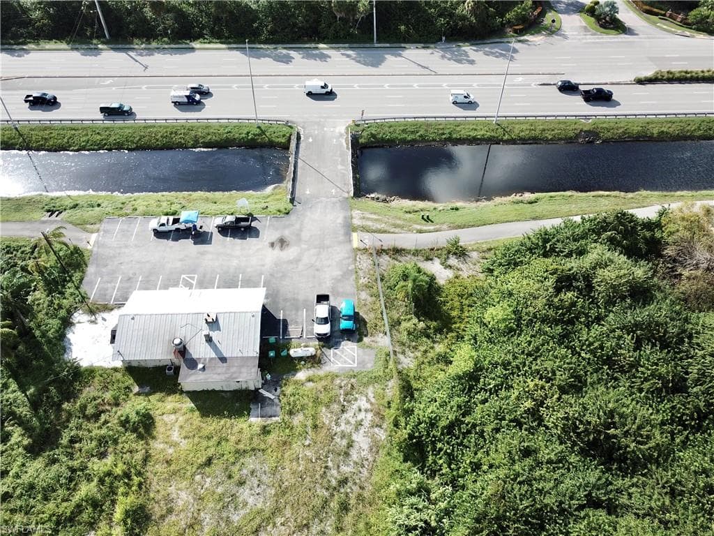 9080 Collier BLVD NAPLES, FL 34114