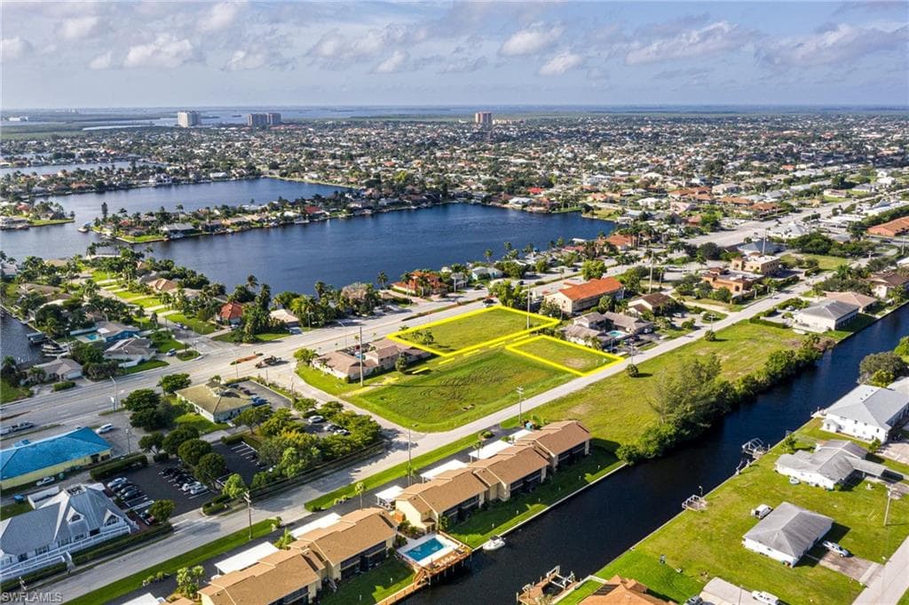601 Cape Coral PKY W CAPE CORAL, FL 33914