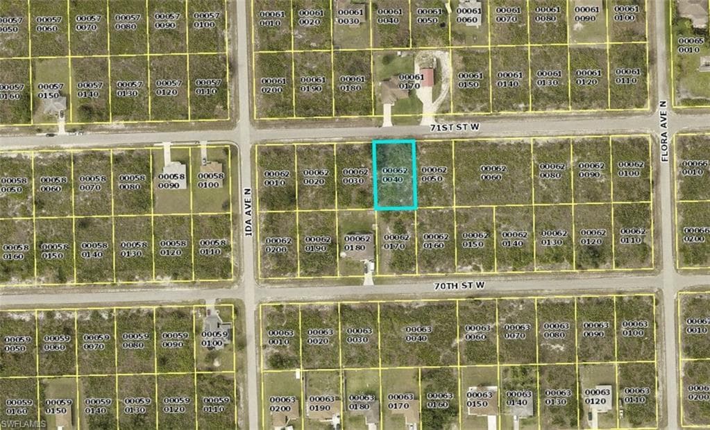2713 71st ST W LEHIGH ACRES, FL 33971