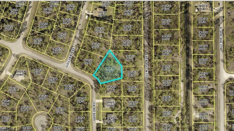 835 GEDEON RD LEHIGH ACRES, FL 33974