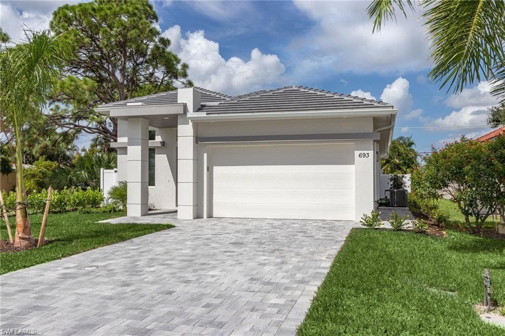 34 6th ST BONITA SPRINGS, FL 34134