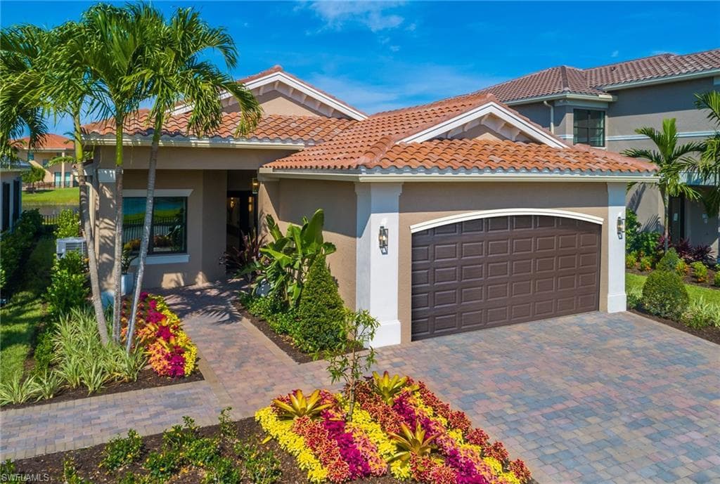 11812 Meadowrun CIR FORT MYERS, FL 33913
