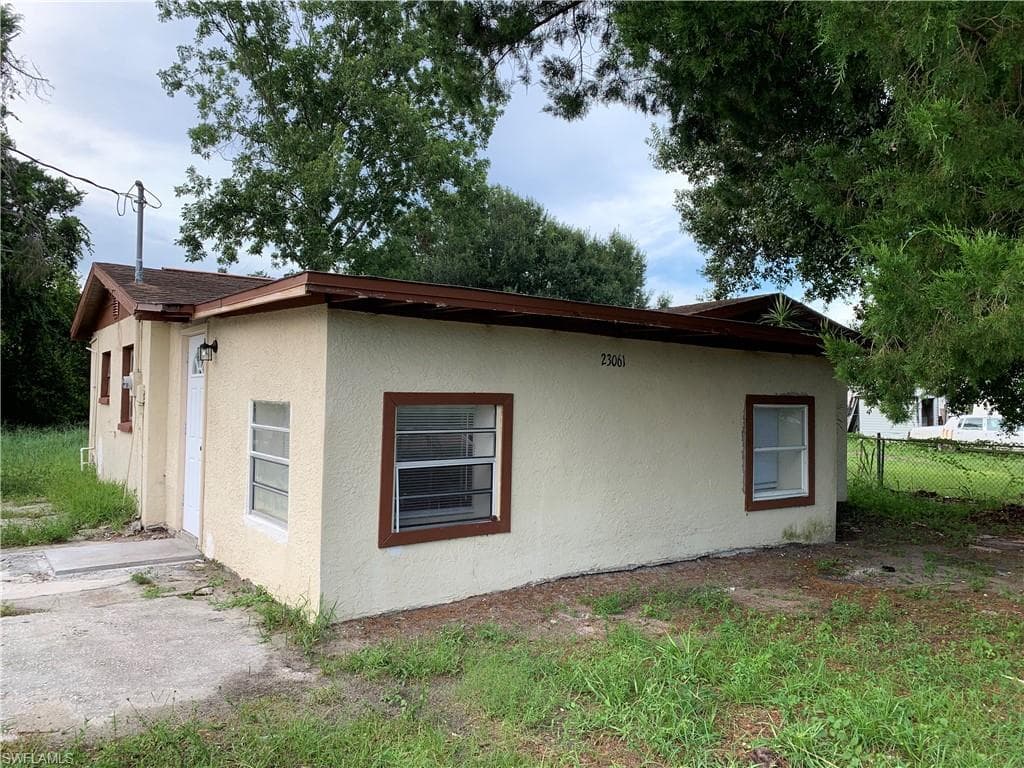 23061 Avenue D ALVA, FL 33920