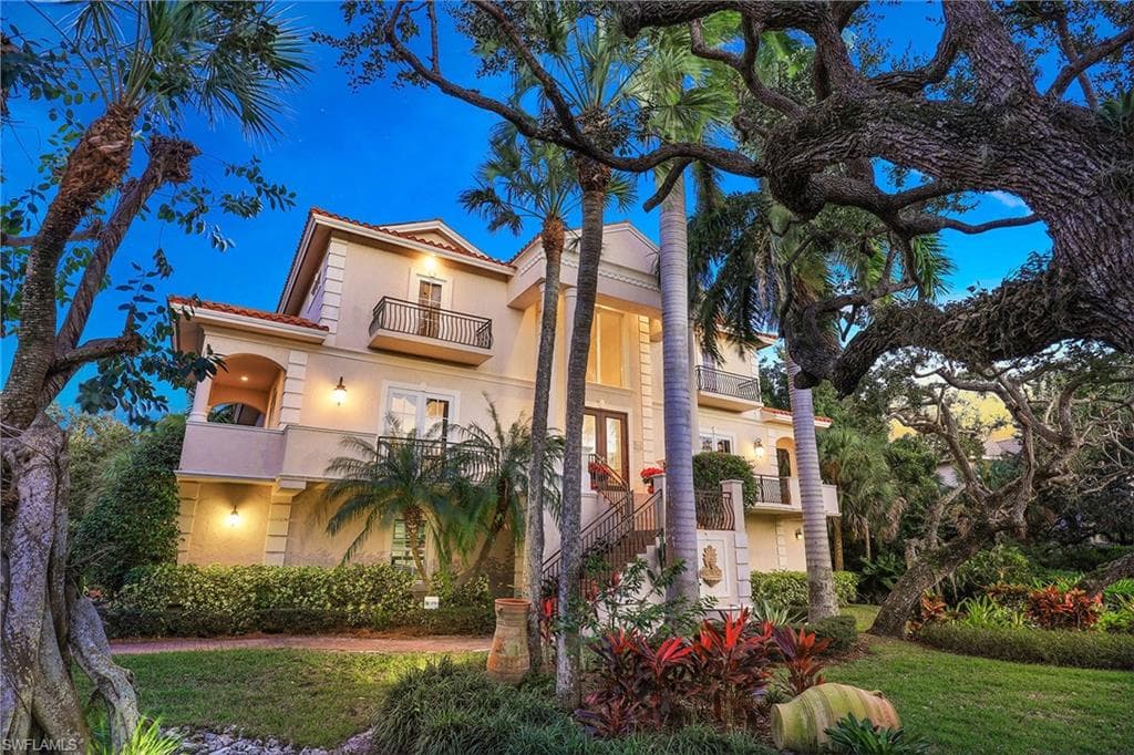355 Gumbo Limbo LN MARCO ISLAND, FL 34145
