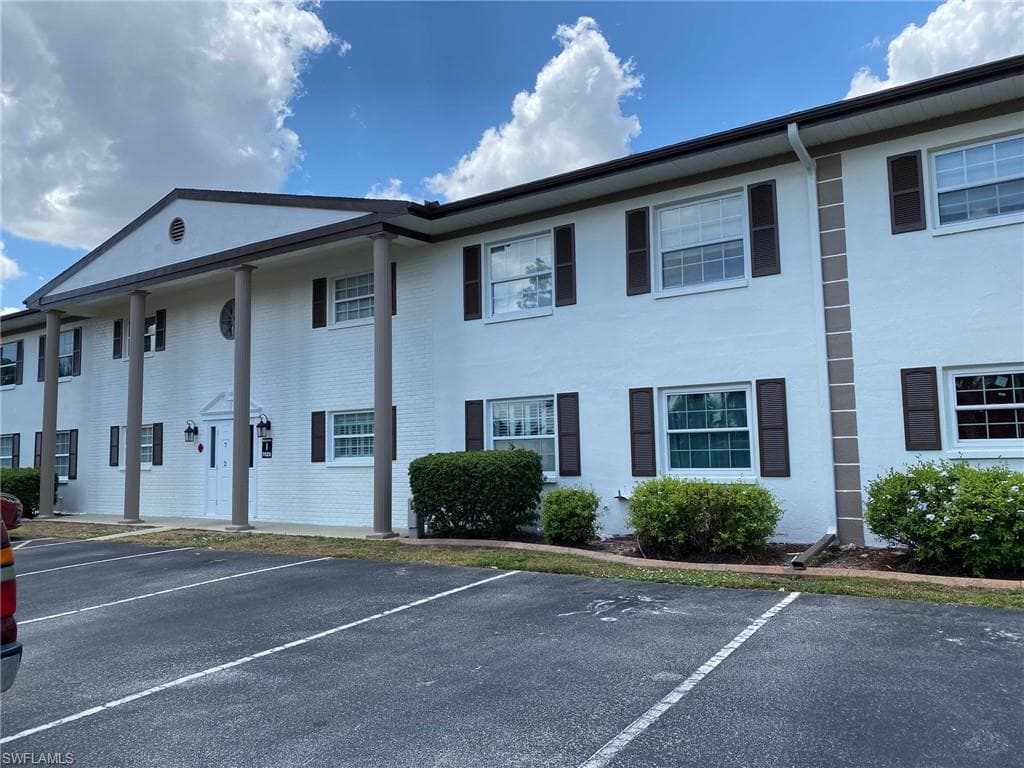 7025 New Post DR 4 NORTH FORT MYERS, FL 33917