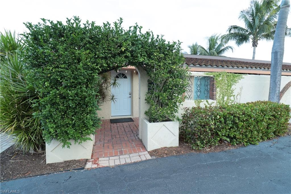 1455 Curlew AVE 2-1 NAPLES, FL 34102