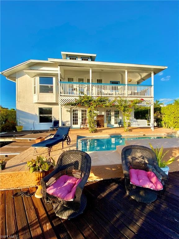 2736 Gulfview DR NAPLES, FL 34112